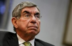 Óscar Arias responsabiliza a presidente Chaves por retiro de visas a directivos de La Nación