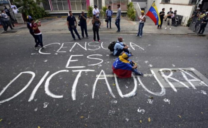 Nuevo momento, viejo bloqueo: Delcy Rodríguez mantiene la censura contra los medios digitales en Venezuela