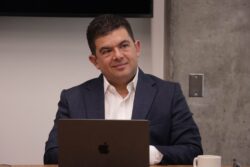 Álvaro Ramos participará como ‘asesor honorario’ en reuniones de la nueva fracción del PLN