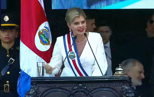 Presidenta Fernández firma decreto para que año carcelario se fije en 360 días