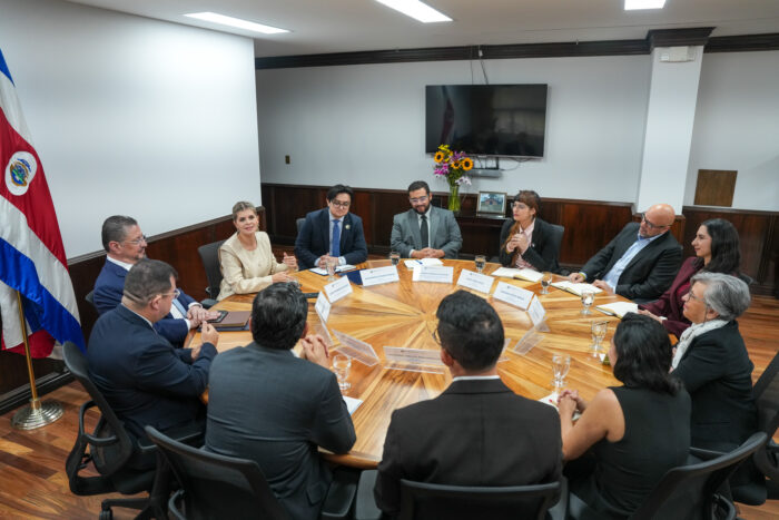 Gobierno dice estar dispuesto a dialogar de cara a segundo debate de plan sobre armonización eléctrica