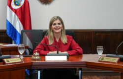 UNA critica momento en que Presidenta menciona figura del referéndum para reformas en el Poder Judicial