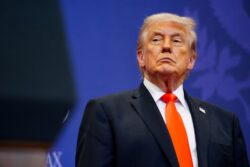 Donald Trump advirtió que podría enviar un portaviones a las costas de Cuba para forzar la rendición del régimen