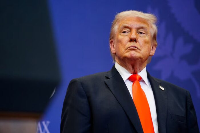 Donald Trump advirtió que podría enviar un portaviones a las costas de Cuba para forzar la rendición del régimen