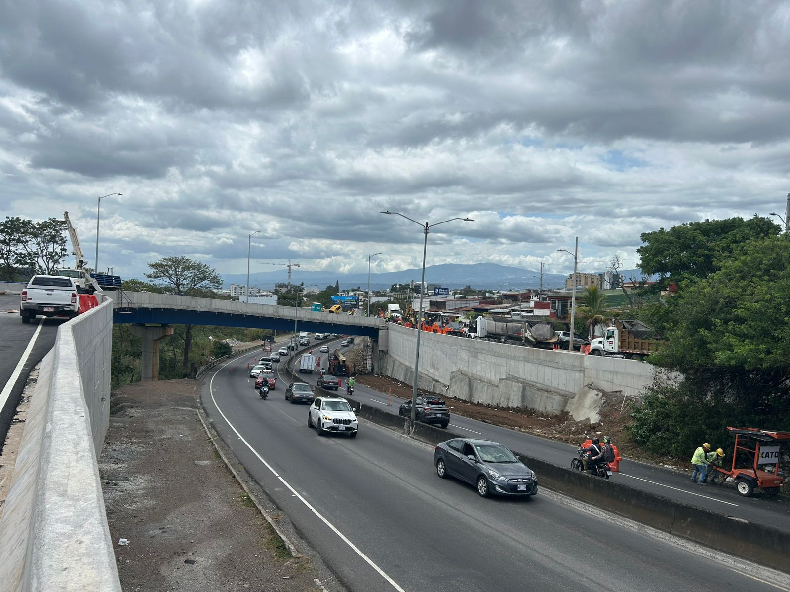Preste atención: Circunvalación tendrá paso regulado por trabajos en Hatillos 7 y 8