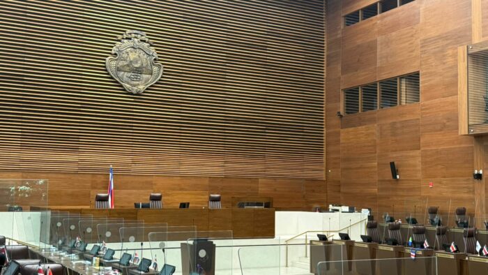 Diputados devuelven a primer debate plan para que sociedades inscriban correos electrónicos sin pagar notarios