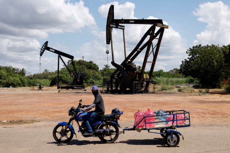 Estados Unidos destrabó sanciones para asesorar la reestructuración de deuda de Venezuela y PDVSA