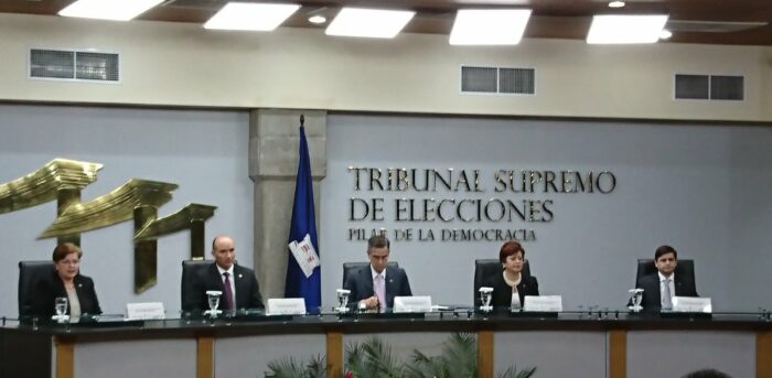 Gobierno convocó reformas para eliminar reelección de magistrados de la Corte Suprema de Justicia y el TSE