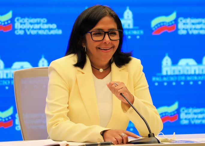 Delcy Rodríguez cumple cinco meses en la Presidencia sin votos y el chavismo elude convocar elecciones