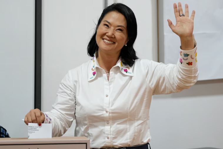 Keiko Fujimori pide calma y vigilancia internacion
