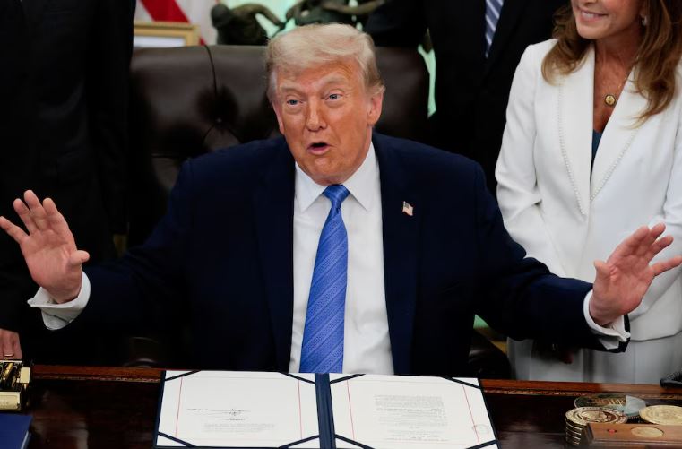 Donald Trump anunció que EEUU atacará a Irán con “mucha fuerza” este jueves: “Tomaremos la isla de Kharg”
