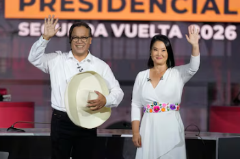 Perú elige entre Keiko Fujimori y Roberto Sánchez a su noven