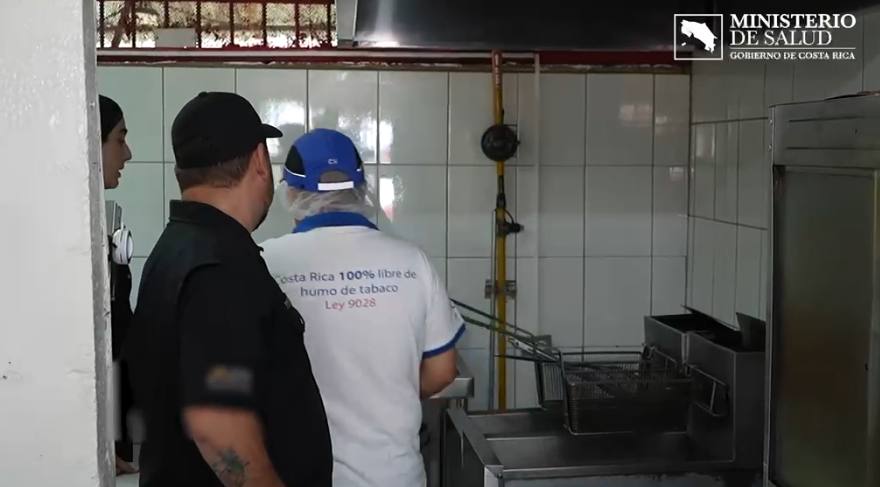 Salud clausura 39 comercios y emite más de 300 ordenes sanit