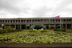 Gobierno invita a TSE, Poder Judicial, universidades y municipalidades a unirse a vacaciones entre el 6 y 10 de julio
