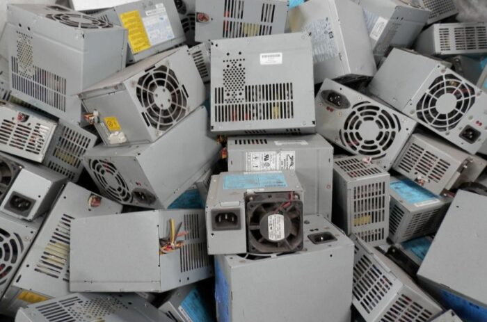 Cada tico genera 12,7 kg de residuos electrónicos al año: Casi el doble que el promedio en Latinoamérica