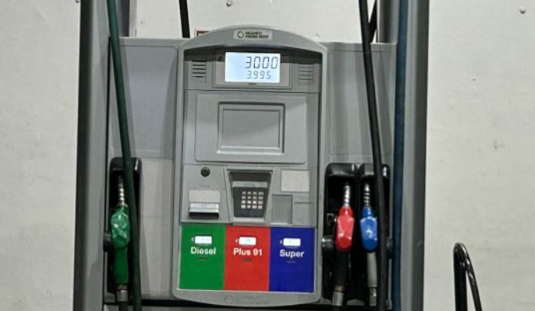 Compra de gasolina súper en “bombas” creció un 10% el año pasado