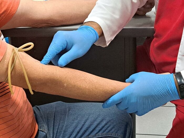 Salud hace llamado a donar sangre: 60% de reservas viene de voluntarios