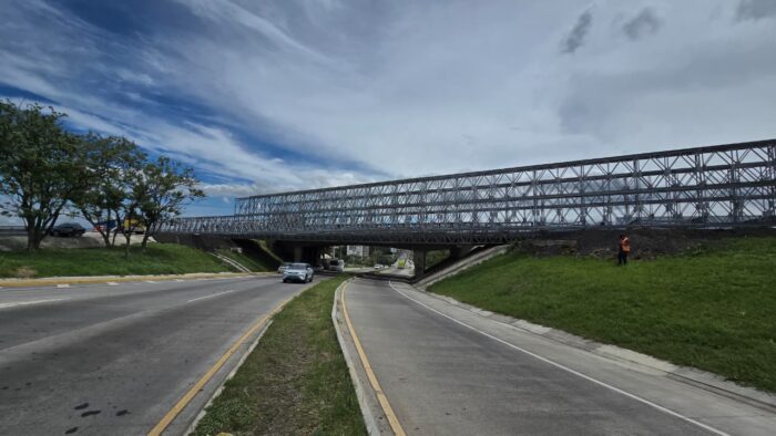 Sustitución de puente modular frente al Aeropuerto Juan Santamaría provocará cierres por cuatro noches