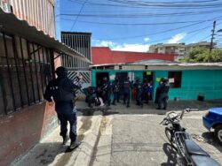 Detienen a 8 sospechosos de integrar banda criminal que operaba en “Mall de las Drogas” en Hatillo