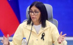 Delcy Rodríguez prometió entregar 4.000 viviendas antes de diciembre para los afectados por los terremotos en Venezuela