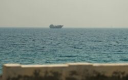Emiratos Árabes Unidos condenó los “actos de piratería” del régimen iraní en Ormuz tras el ataque contra petroleros