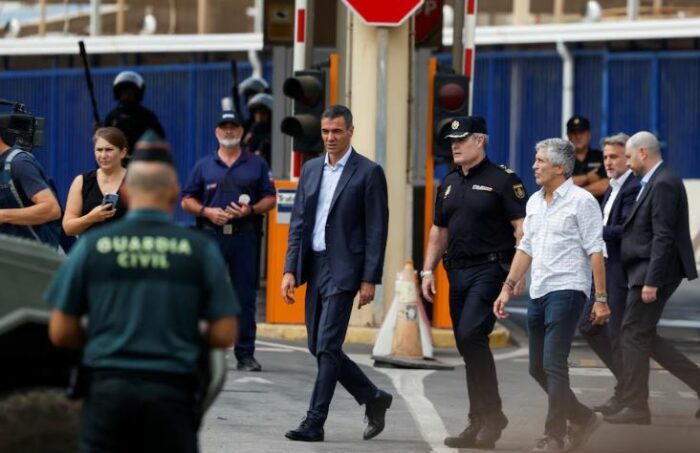 Pedro Sánchez califica la entrada masiva en Ceuta de “violación de la  integridad territorial de España” y destaca la “cooperación” con Marruecos  : Monumental