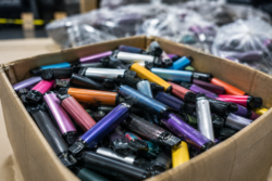 Comerciantes advierten que en el país se decomisa un vapeador ilegal cada media hora