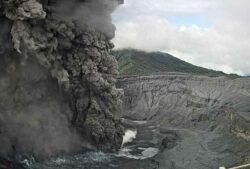 Expertos vigilan comportamiento del Volcán Poás tras importante erupción el fin de semana