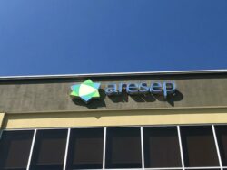 Regulador general proyecta que tarifas eléctricas subirán un 4% en setiembre y otro 4% en enero