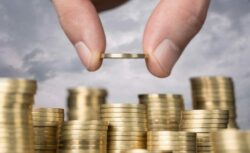 ¿Qué podemos esperar para el cierre del 2026? Experto recomienda cautela por tipo de cambio e inflación