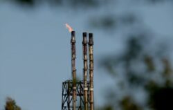 El precio del petróleo se desploma ante la expectativa de un posible acuerdo de paz entre Estados Unidos e Irán