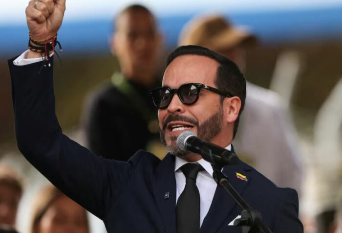 De la Espriella se posesionará como presidente sin cumplir con un acto tradicional: la relación distante con Petro sería el motivo