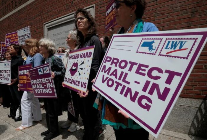 La Corte Suprema de Estados Unidos habilitó provisionalmente el plan de Donald Trump para restringir el voto por correo