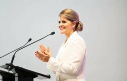 Laura Fernández descarta volver a convocar a Presidente de la Corte y dice sentirse irrespetada por “desplante”