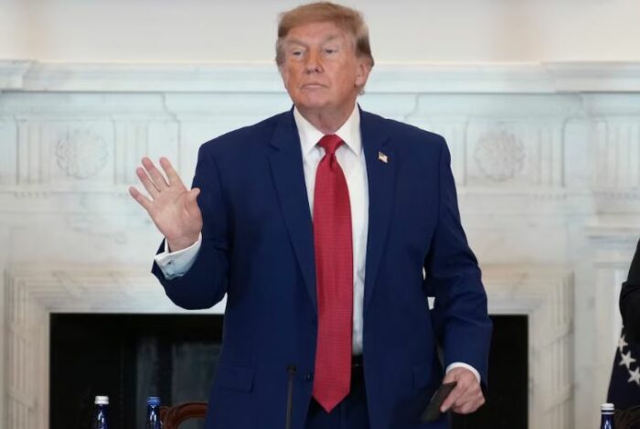 Trump define medidas económicas para asfixiar a Irán, ante el fracaso de las negociaciones para abrir Ormuz