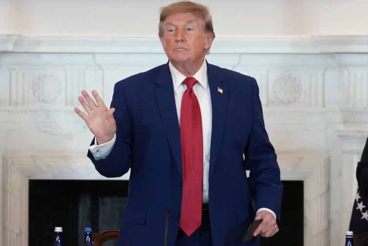 Trump define medidas económicas para asfixiar a Irán, ante el fracaso de las negociaciones para abrir Ormuz