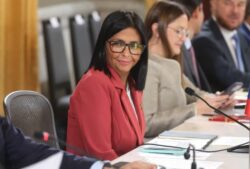 Delcy Rodríguez celebró el avance en el diálogo entre el chavismo y la oposición que llevará a renovar el TSJ de Venezuela