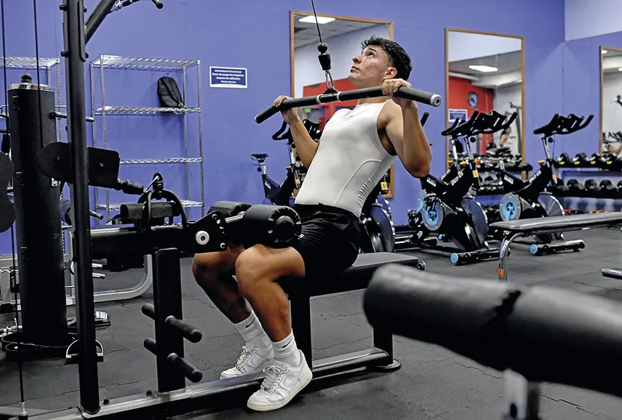 Fútbol pierde cada vez más terreno: Costarricenses prefieren ir al gimnasio para ejercitarse