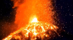 Guatemala en alerta naranja: autoridades evacuan a un centenar de personas por erupción del Volcán de Fuego
