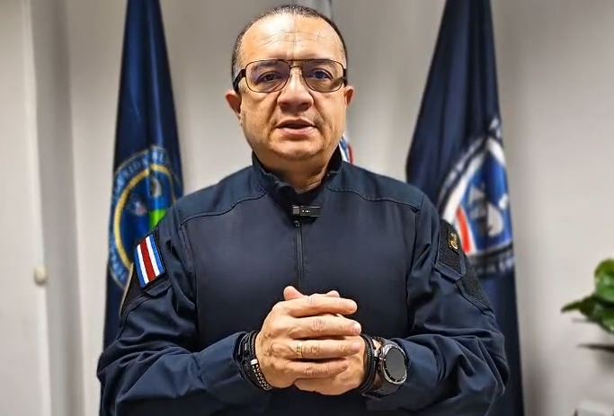 Ministro de Seguridad llama a policías a la calma luego de anuncio sobre rotaciones