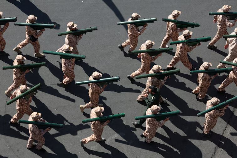 Estados Unidos sancionó a funcionarios y empresas vinculadas al régimen de Irán por abastecer su maquinaria militar