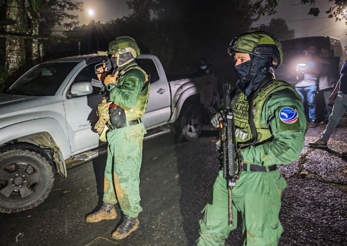 Enfrentamientos de criminales con cuerpos policiales dejan 10 oficiales o agentes heridos en menos de dos meses