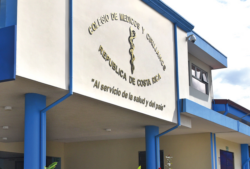 Colegio de Médicos propone que CCSS pague consultas fuera de la institución para reducir listas de espera