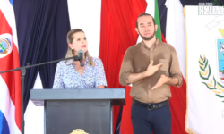 Gobierno anuncia licitación de nuevo aeródromo de Quepos por más de ¢2.100 millones