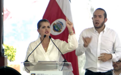 Laura Fernández anunció estudios para regreso del tren al Pacífico y medidas para pescadores en Puntarenas