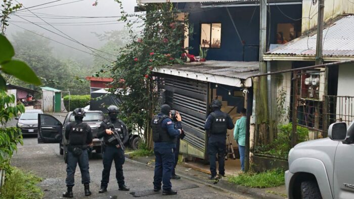 OIJ: Oficial de Fuerza Pública habría suministrado radios de la policía y droga decomisada a “Mr. Músculo”