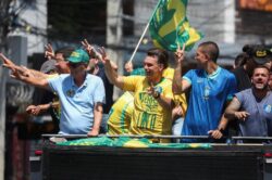 Flávio Bolsonaro conserva una ventaja de dos puntos sobre Lula a diez días del balotaje