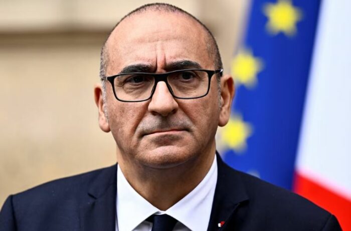 El Gobierno francés evalúa suspender las redes sociales durante las próximas protestas masivas para impedir que se organicen saqueos