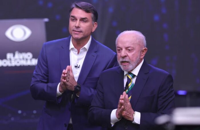 Lula da Silva y Flávio Bolsonaro se miden en el último debate televisado antes del balotaje presidencial en Brasil