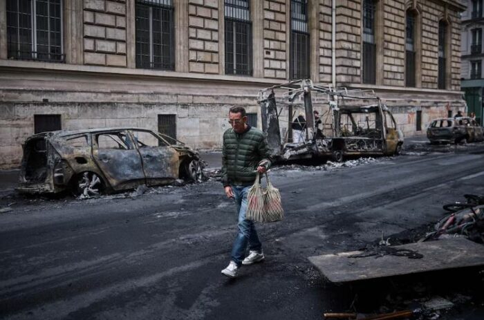Protestas en Francia: París prolongó el toque de queda en dos zonas hasta el lunes 26 de octubre